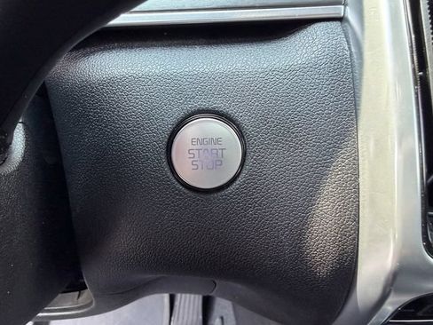 Certified 2023 Kia Sorento SX FWD image 24