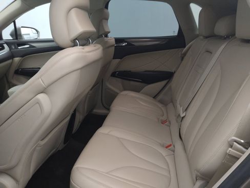 Used 2018 Lincoln MKC Premiere FWD image 18