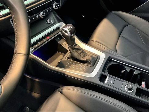 Used 2022 Audi Q3 2.0T Premium Plus w/ Premium Plus Package image 17