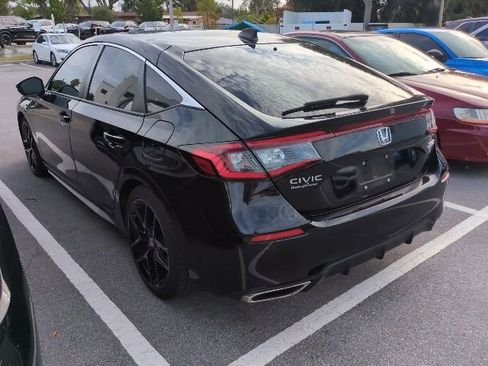 Used 2023 Honda Civic Sport Touring image 4