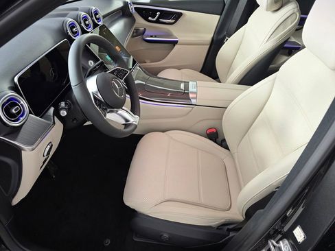 New 2026 Mercedes-Benz GLC 300 image 6