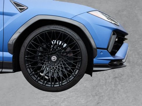 Used 2023 Lamborghini Urus Performante AWD/4WD image 17
