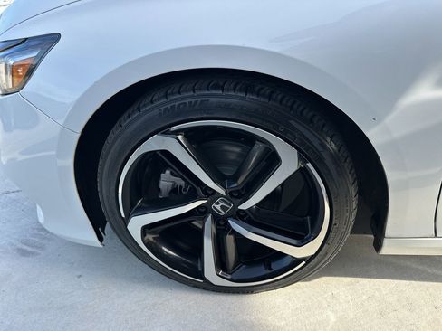 Used 2020 Honda Accord Sport image 6
