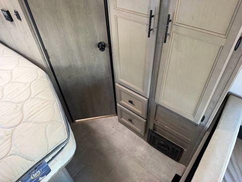 Used 2022 Ford E-350 and Econoline 350 Super Duty w/ Motorhome Prep Package RWD image 18