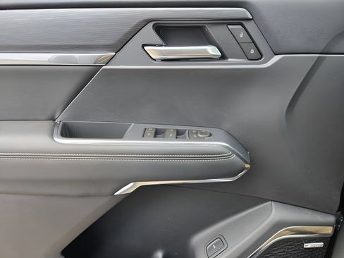 New 2026 GMC Acadia Elevation w/ Elevation Premium Package FWD image 15