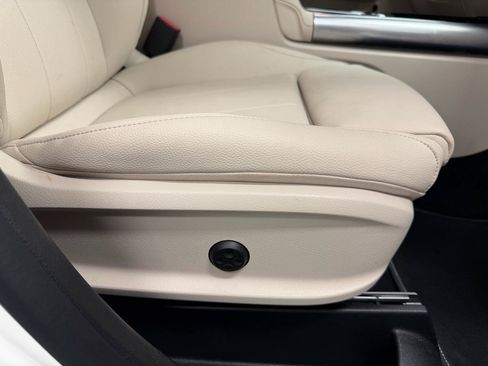 Used 2024 Mercedes-Benz GLA 250 4MATIC image 16