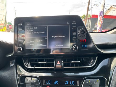 Used 2019 Toyota C-HR LE image 23