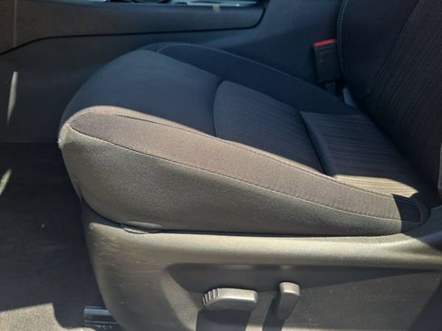Used 2025 Nissan Altima 2.5 SV FWD image 27