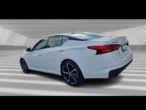 Used 2024 Nissan Altima 2.5 SR image 6