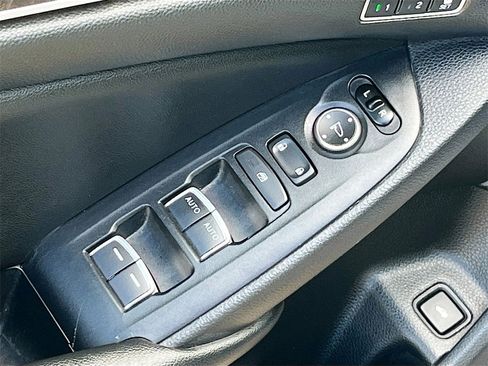 Used 2021 Honda Accord Touring image 18