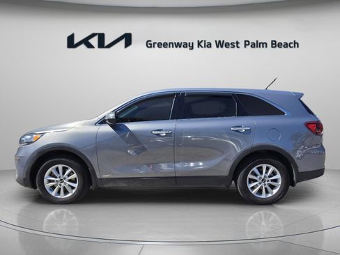Used 2020 Kia Sorento LX AWD/4WD image 4