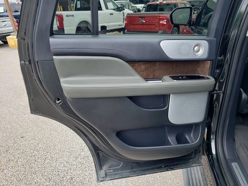 Used 2024 Lincoln Navigator Black Label AWD/4WD image 12