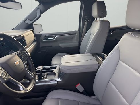 Used 2024 Chevrolet Silverado 1500 LTZ w/ LTZ Convenience Package II image 10