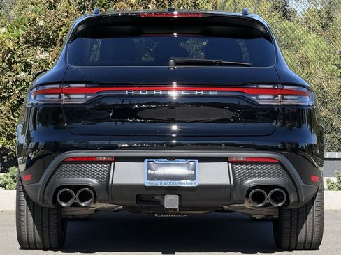 Used 2025 Porsche Macan image 6