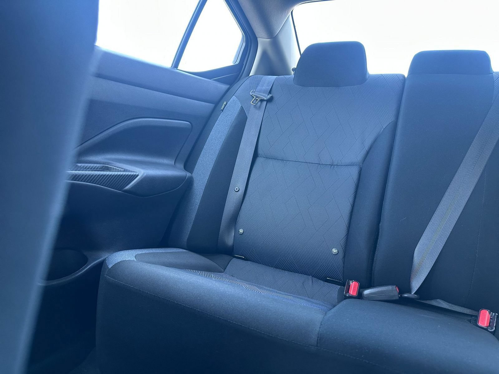 Used 2025 Nissan Versa SV FWD image 40
