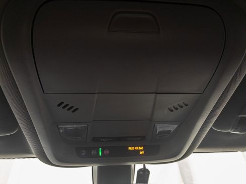 Used 2019 GMC Terrain SLE image 22