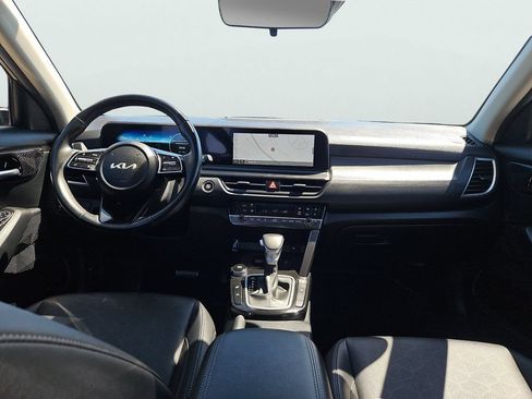 Used 2024 Kia Seltos EX AWD/4WD image 11