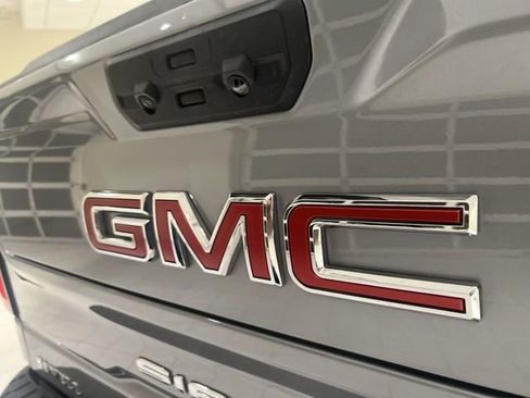 Used 2024 GMC Sierra 1500 AT4 w/ Technology Package AWD/4WD image 31