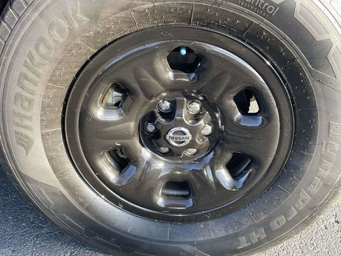 Used 2023 Nissan Frontier S w/ Technology Package image 11