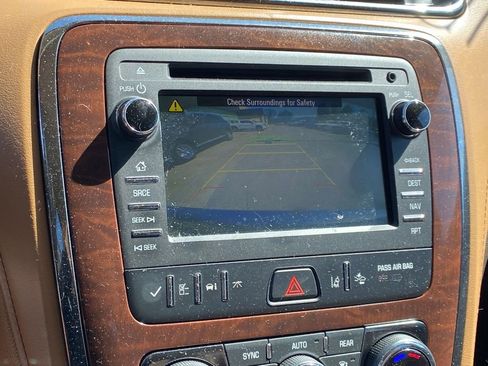 Used 2017 Buick Enclave Premium w/ Trailering Package image 17