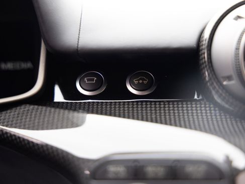 Used 2014 Ferrari F12 Berlinetta image 18