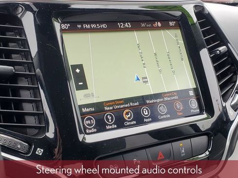 Used 2019 Jeep Cherokee Overland w/ Technology Group image 29