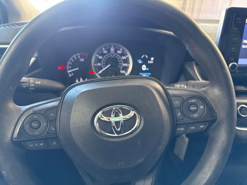 Used 2022 Toyota Corolla LE FWD image 22