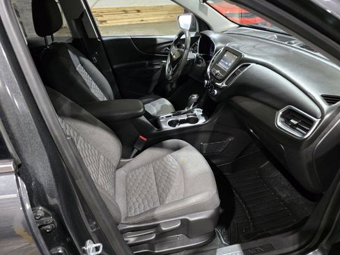 Used 2018 Chevrolet Equinox LT image 32