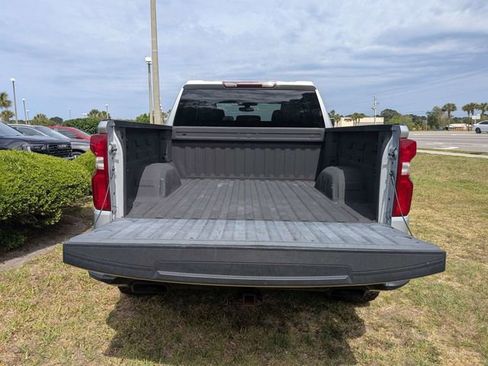 Used 2021 Chevrolet Silverado 1500 Custom Trail Boss AWD/4WD image 11