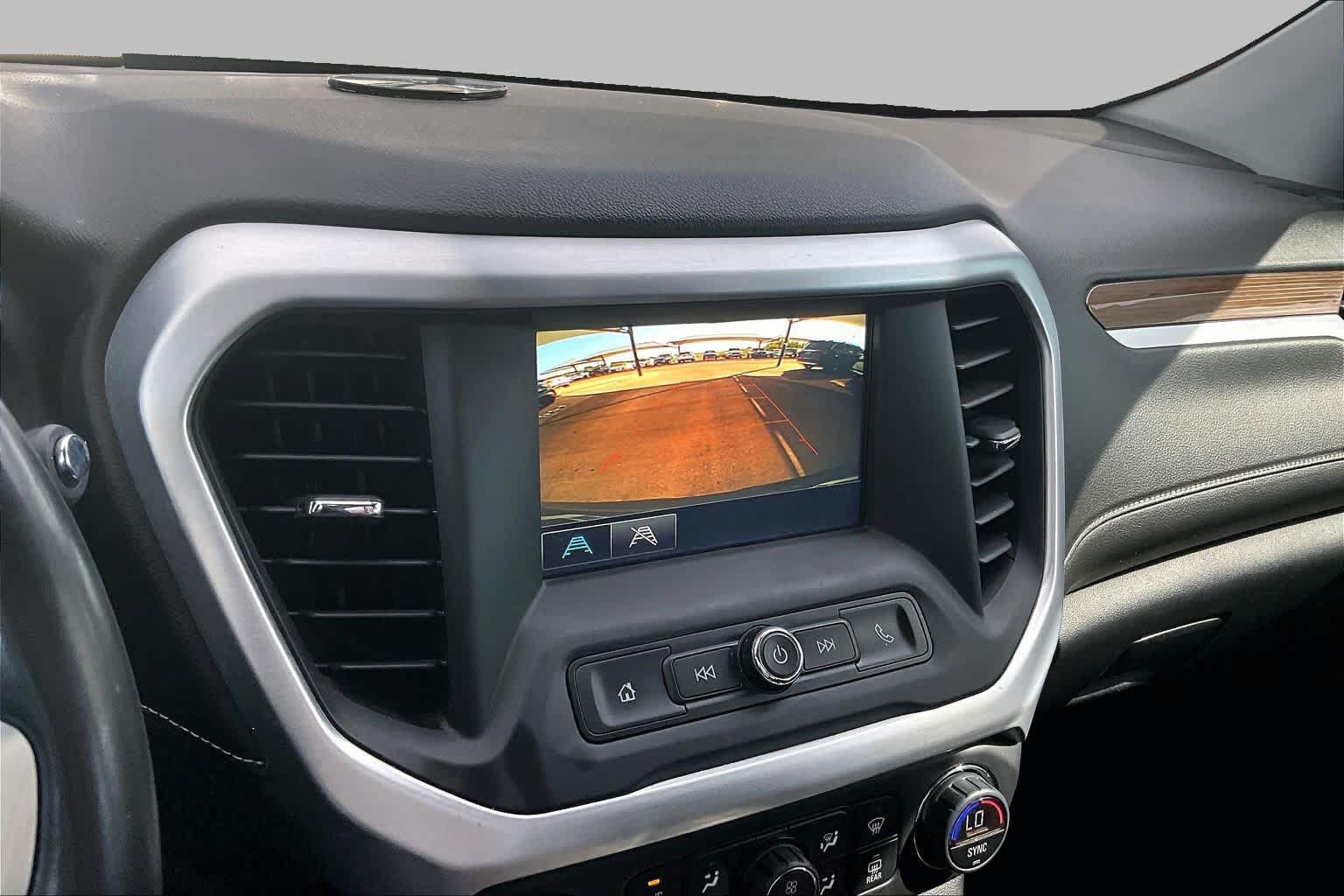 Used 2019 GMC Acadia SLE FWD image 26