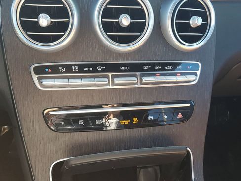 Used 2022 Mercedes-Benz GLC 300 4MATIC Coupe image 29