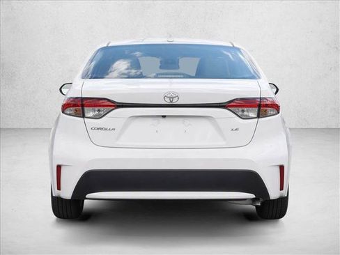 Used 2021 Toyota Corolla LE FWD image 6