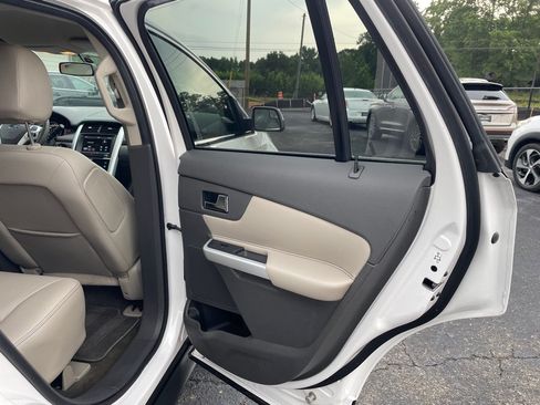 Used 2013 Ford Edge Limited FWD image 18