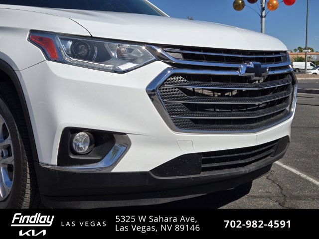 Used 2020 Chevrolet Traverse LT FWD image 2