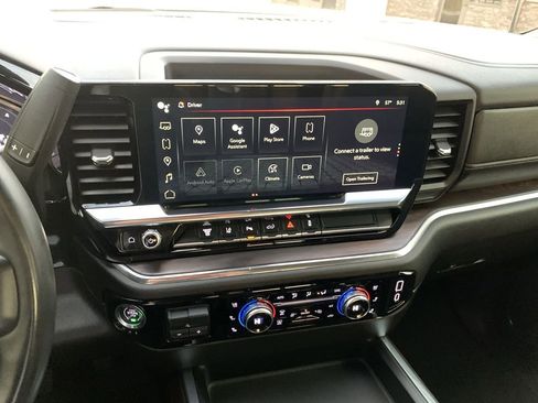 Used 2024 GMC Sierra 3500 SLT w/ SLT Premium Package image 24