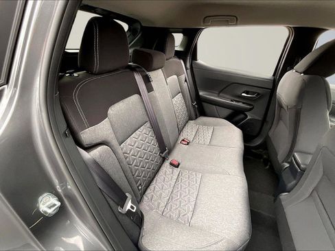 New 2026 Nissan Kicks SV image 9