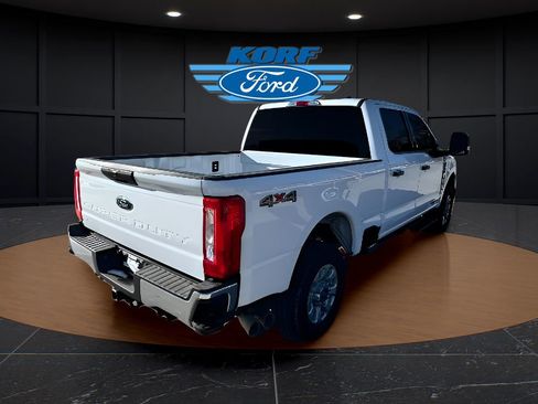 Used 2024 Ford F250 XLT image 4