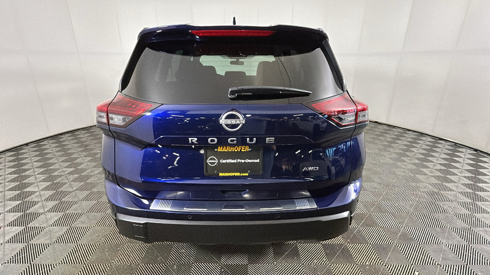Certified 2026 Nissan Rogue SV AWD/4WD image 4