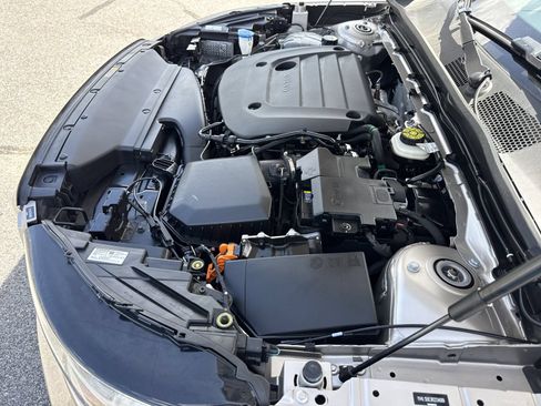Used 2024 Volvo XC40 B5 Plus w/ Protection Package Premier AWD/4WD image 37