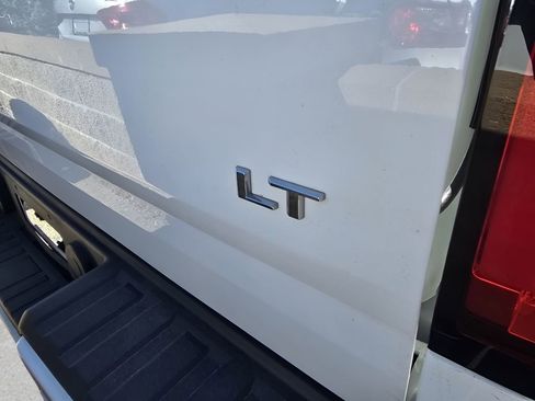Used 2022 Chevrolet Colorado LT w/ Fleet Safety Package image 9