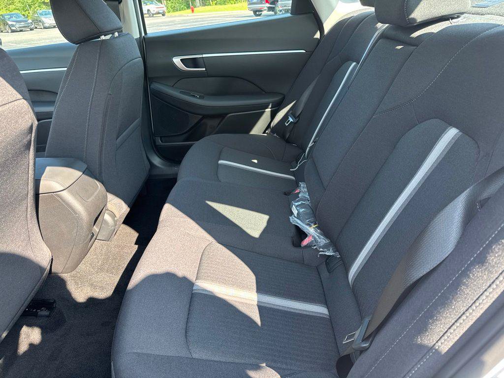 New 2026 Hyundai Sonata SEL FWD image 19