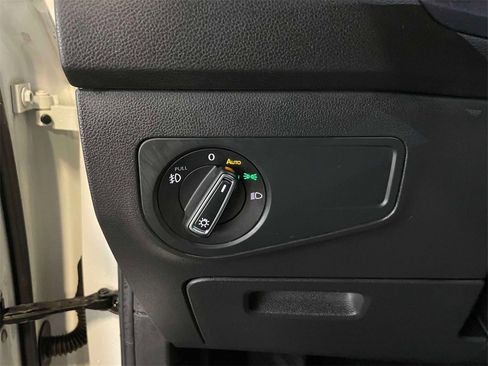 Used 2022 Volkswagen Taos S image 22