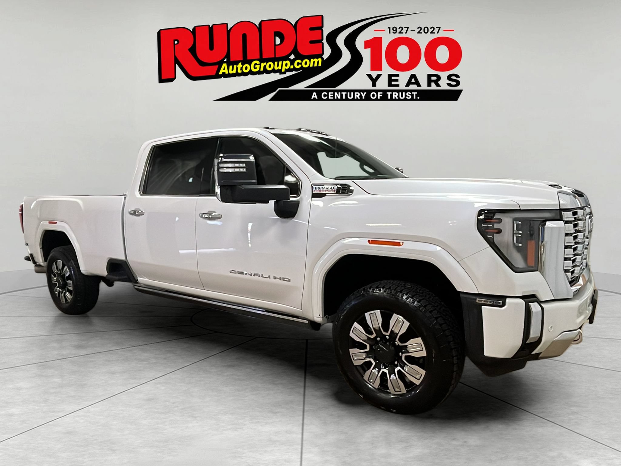 Used 2024 GMC Sierra 2500 Denali w/ Denali Reserve Package AWD/4WD image 1