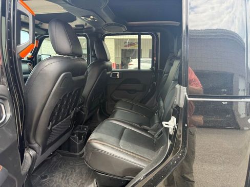 Used 2021 Jeep Gladiator Mojave AWD/4WD image 11