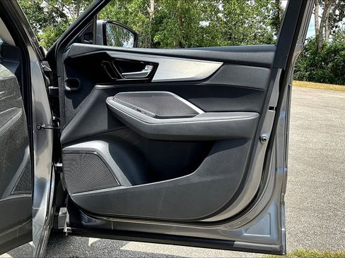 Used 2024 Acura MDX SH-AWD image 25