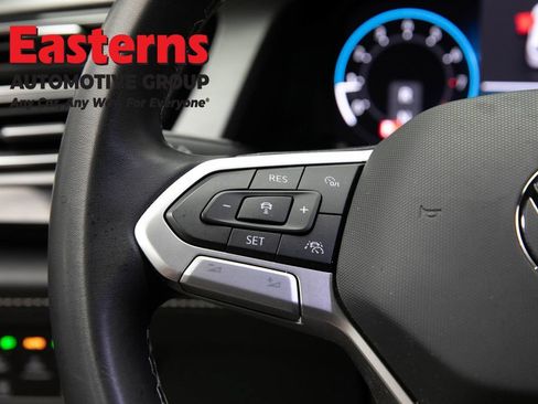 Used 2024 Volkswagen Atlas Cross Sport SE FWD image 14
