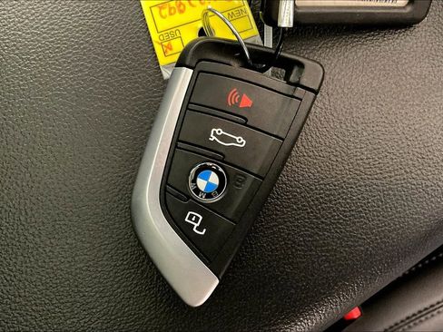 Used 2022 BMW X3 sDrive30i RWD image 14
