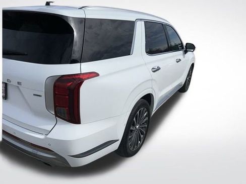 Used 2024 Hyundai Palisade Calligraphy image 4