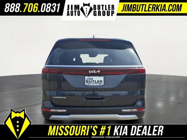 Used 2024 Kia Carnival EX FWD image 24