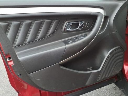 Used 2018 Ford Taurus SEL FWD image 10